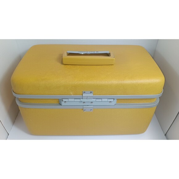 Vintage Samsonite Royal Traveller Red Train Case - Picture 4 of 8